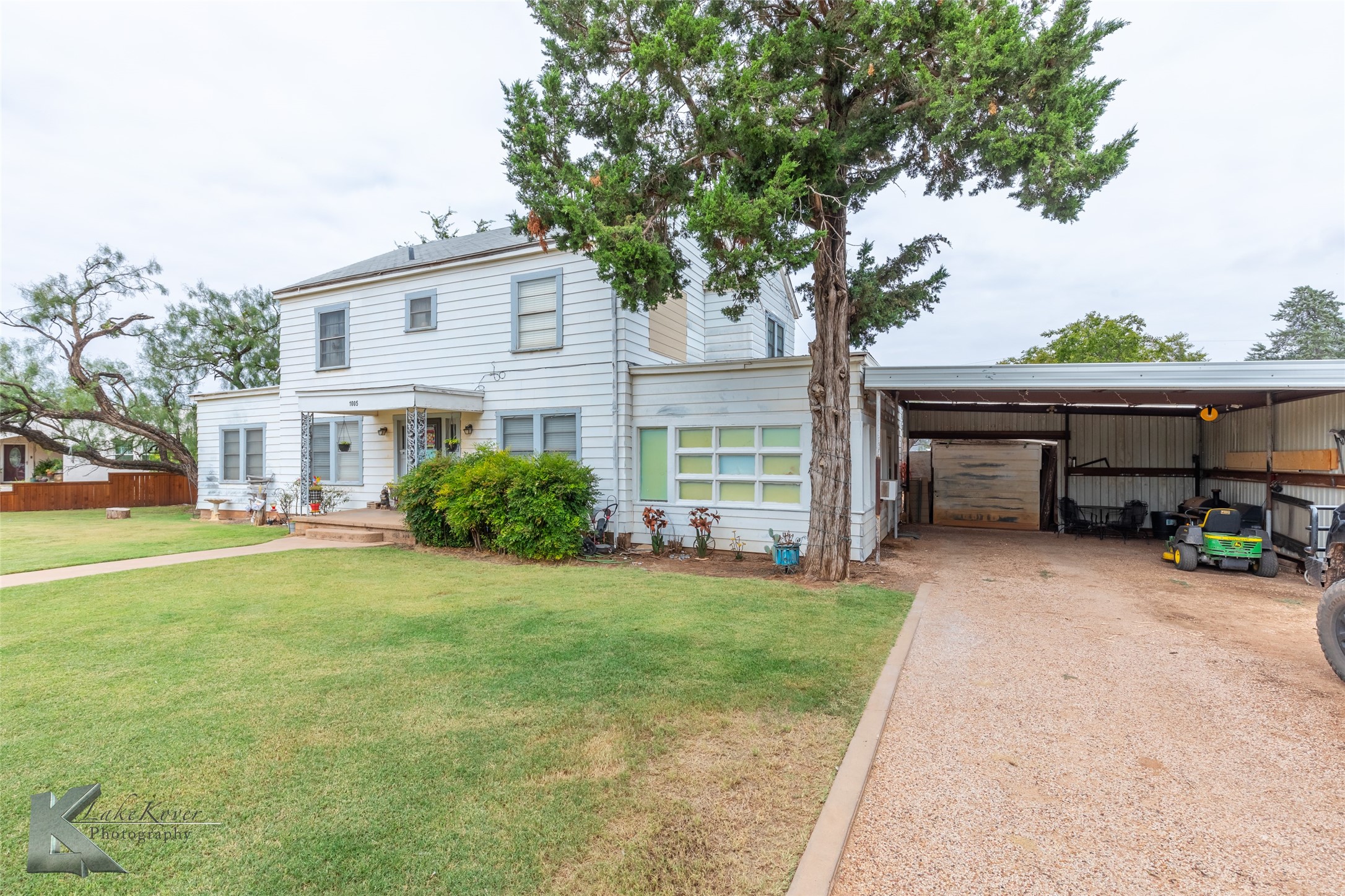 1005 E Wells Street Stamford TX 79553