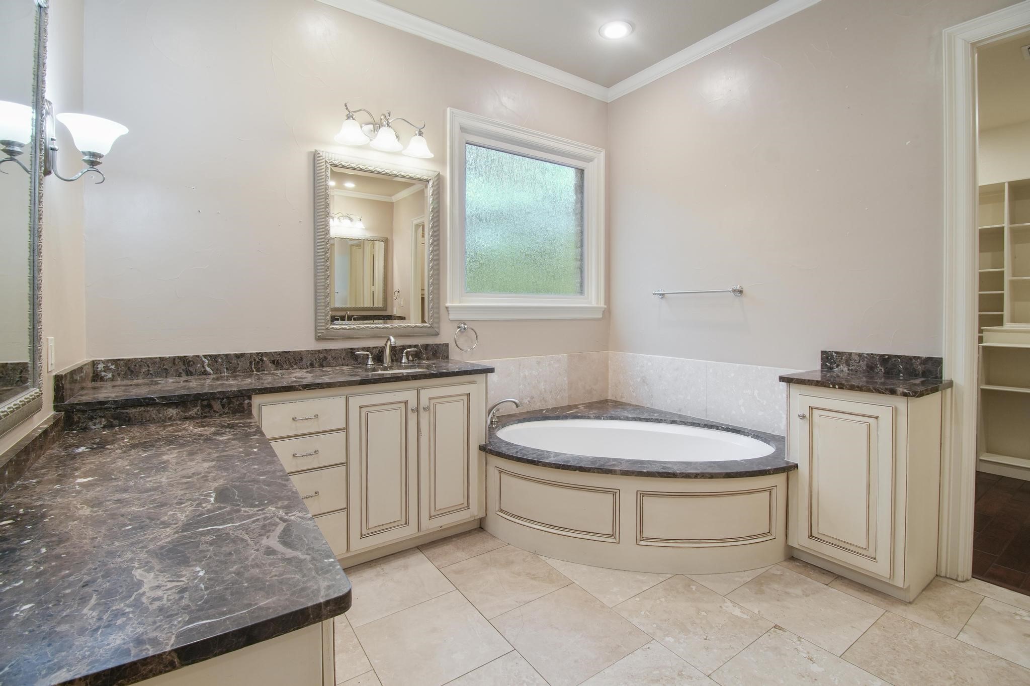 3025 Stonegate Boulevard Tyler TX 75703