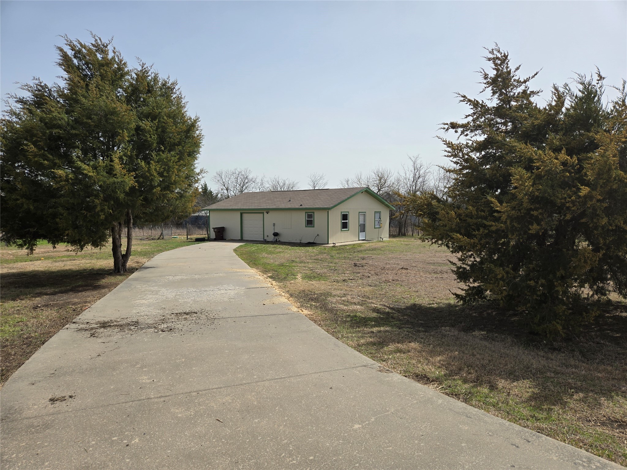 1001 N Atkins Drive Celeste TX 75423