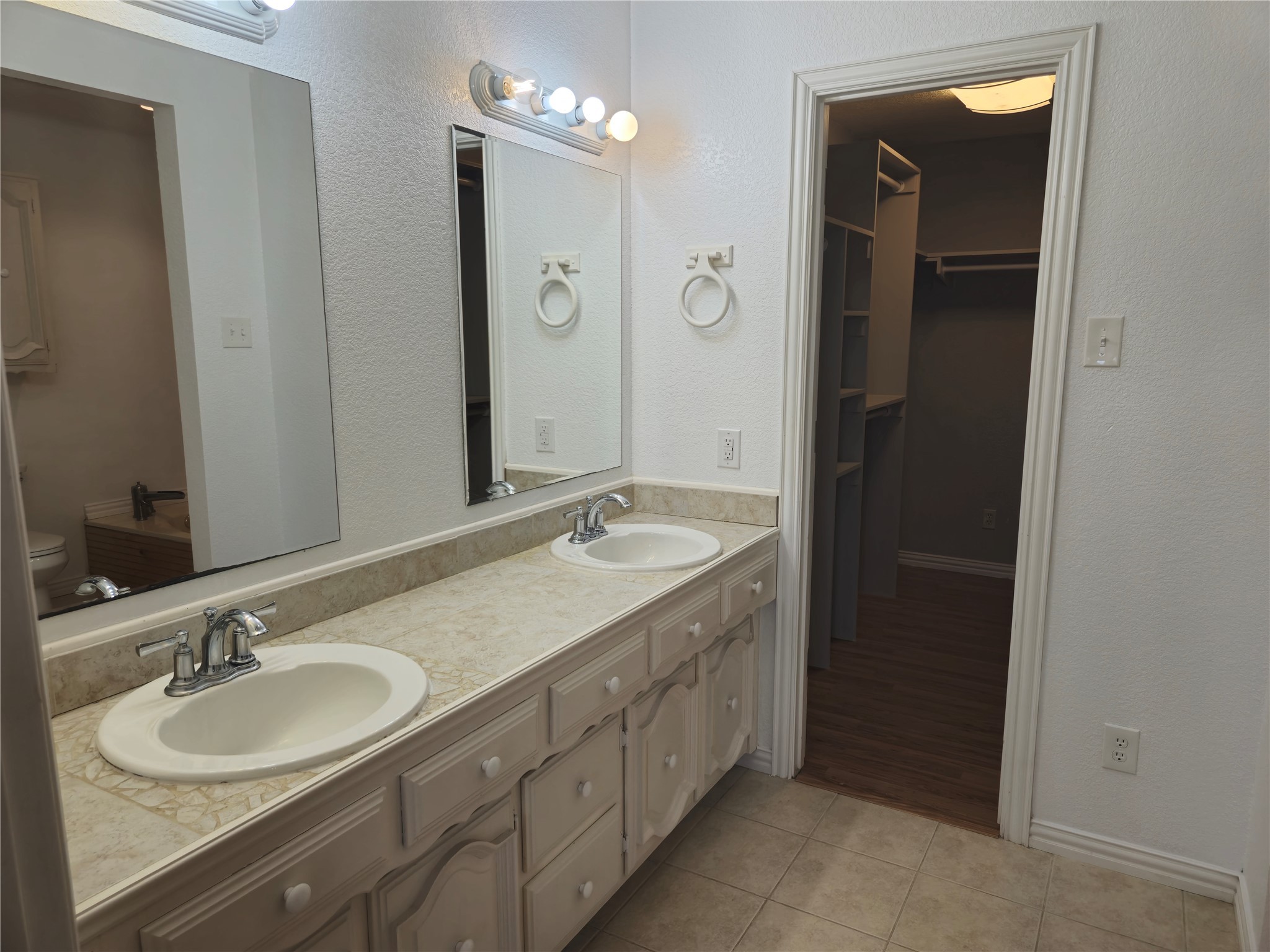 1001 N Atkins Drive Celeste TX 75423