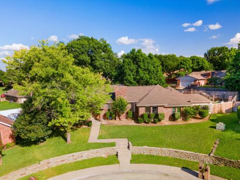 1118 Crestwood Court Desoto TX 75115
