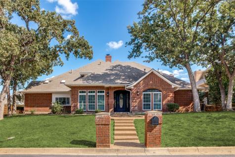 2103 Bay Club Drive Arlington TX 76013