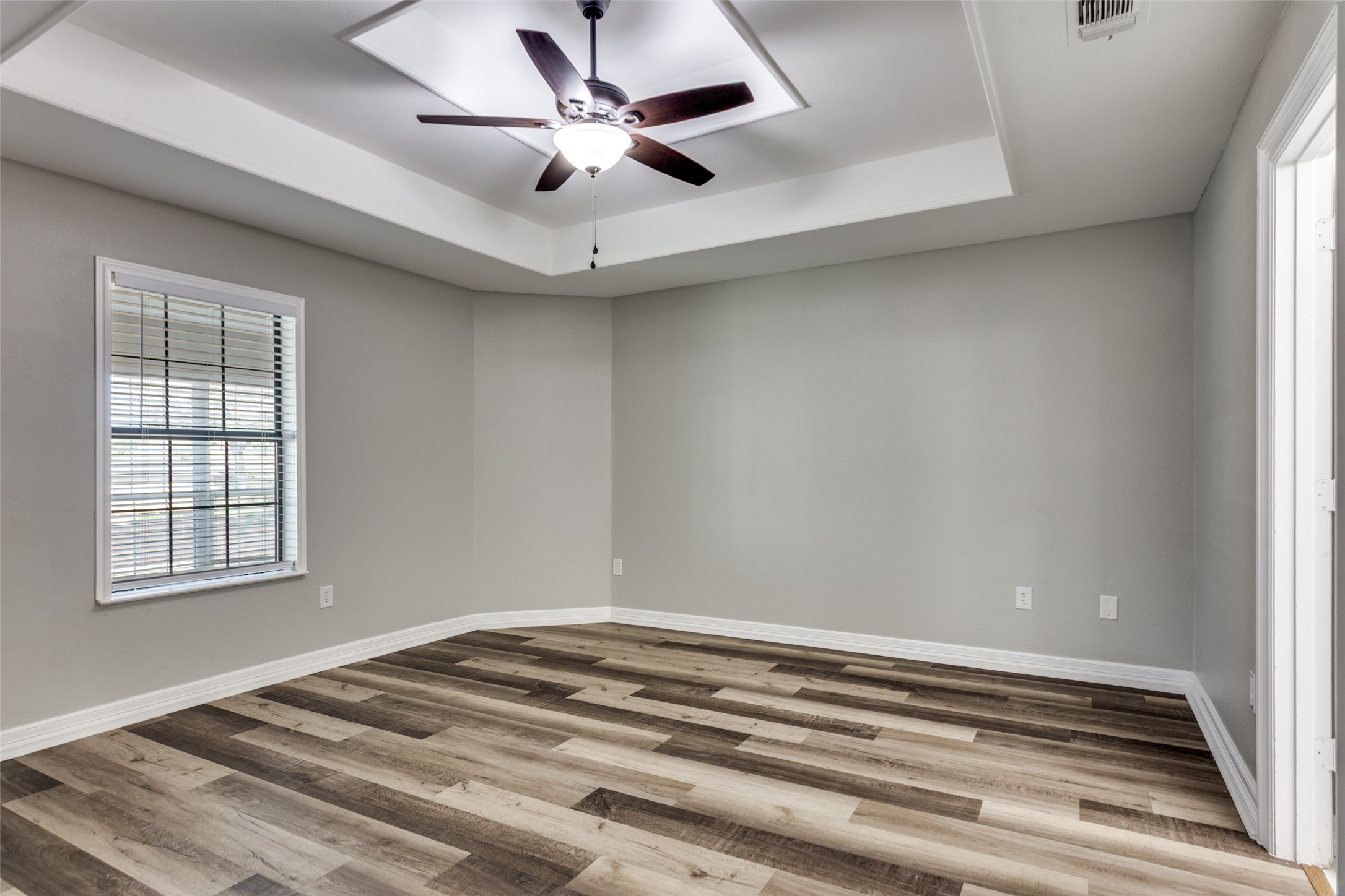 2103 Bay Club Drive Arlington TX 76013