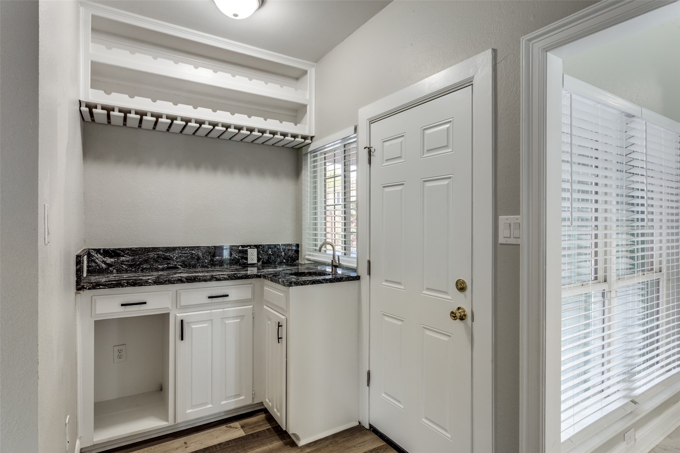 2103 Bay Club Drive Arlington TX 76013
