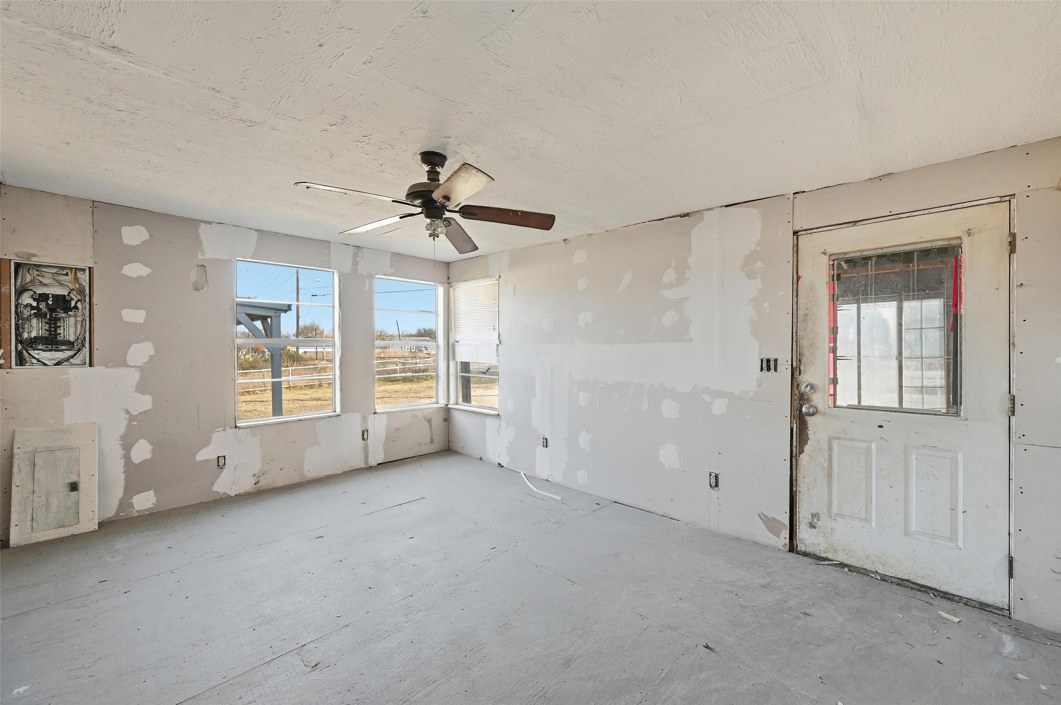 604 S Spears Street Alvarado TX 76009