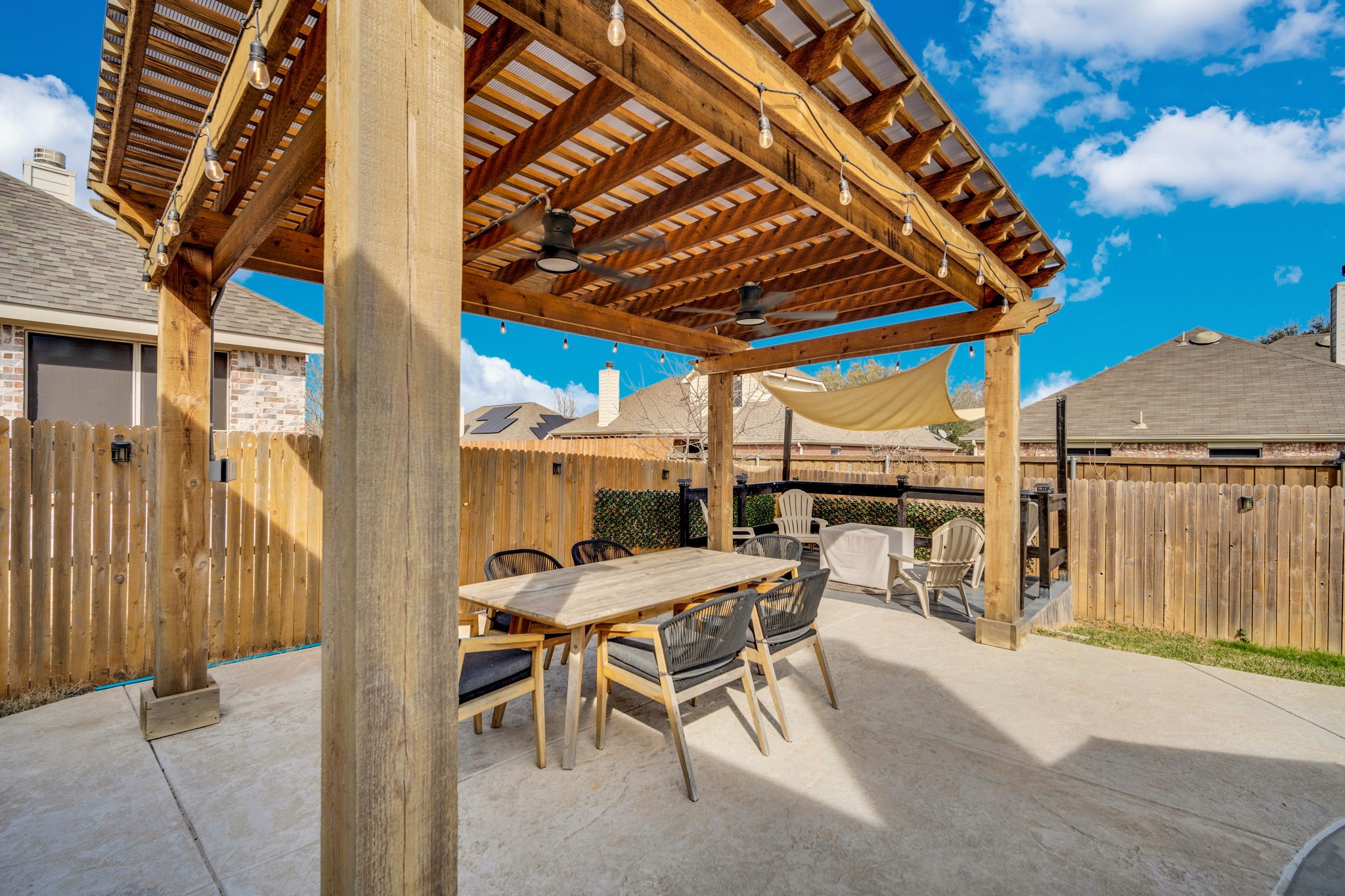 518 Clifton Court Midlothian TX 76065