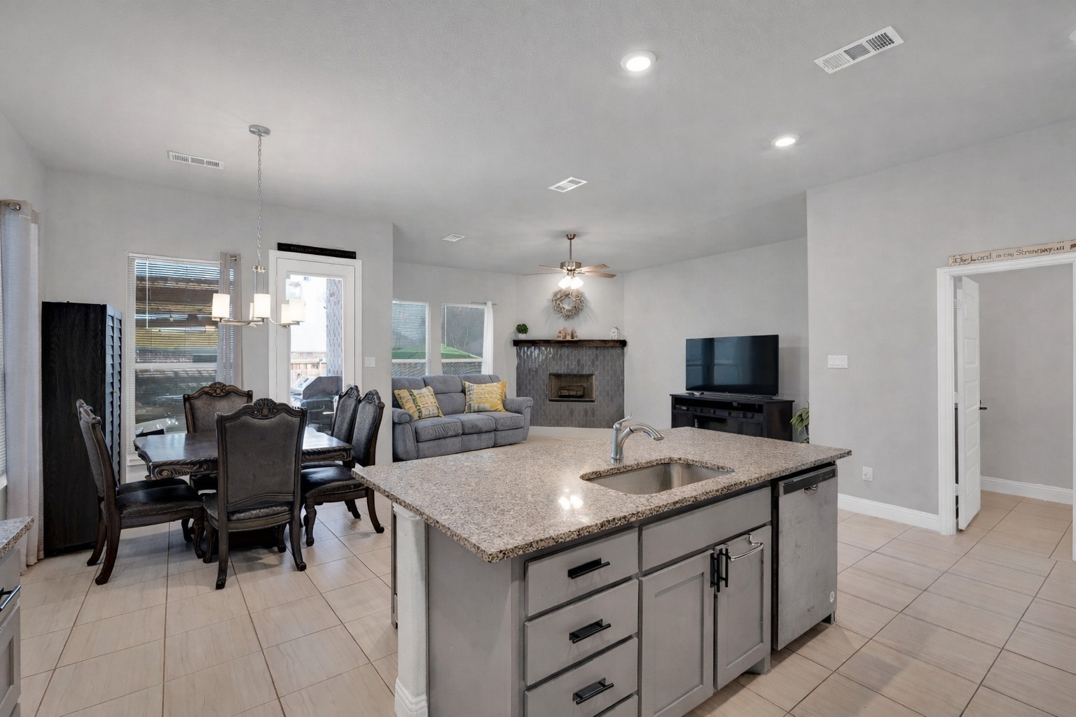 518 Clifton Court Midlothian TX 76065