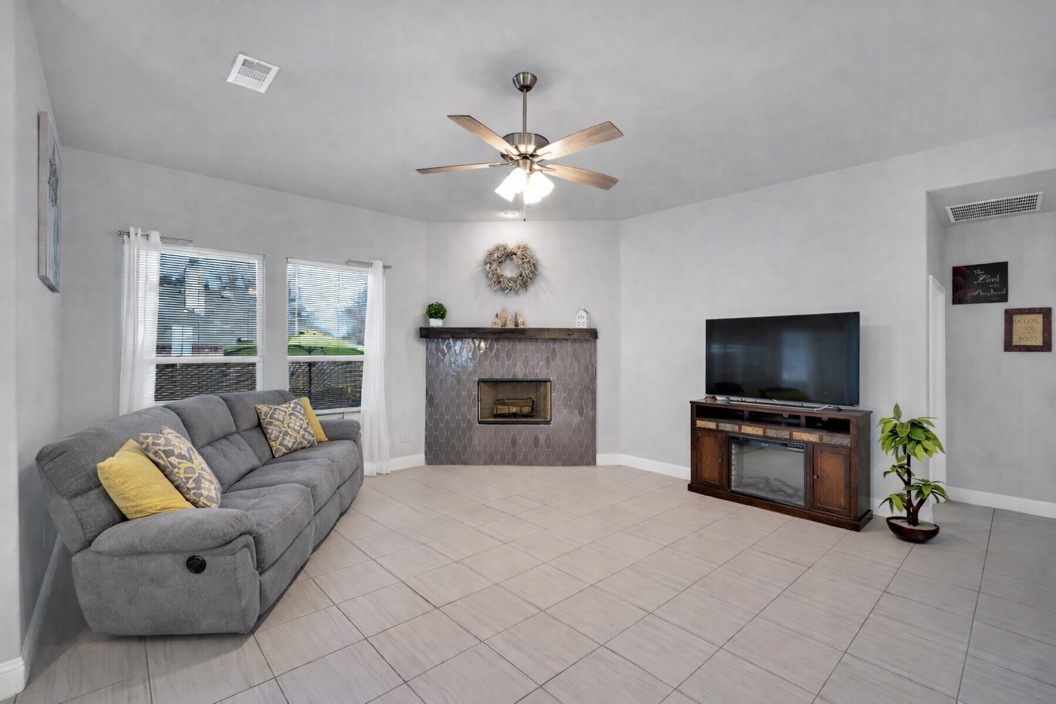 518 Clifton Court Midlothian TX 76065