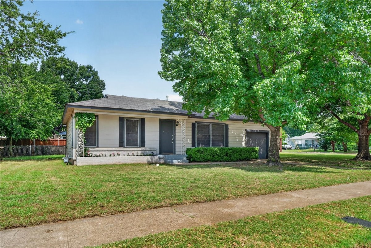 307 Norwood Drive Hurst TX 76053