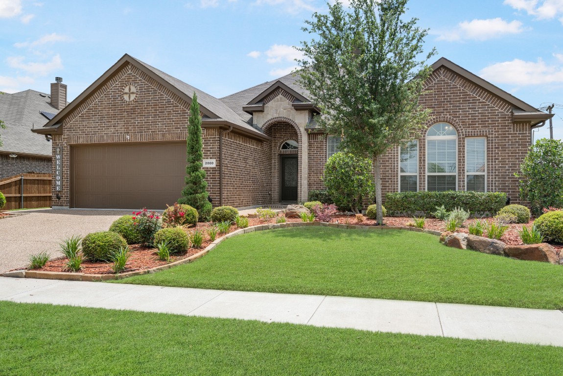 2000 Fossil Mesa Way Fort Worth TX 76131
