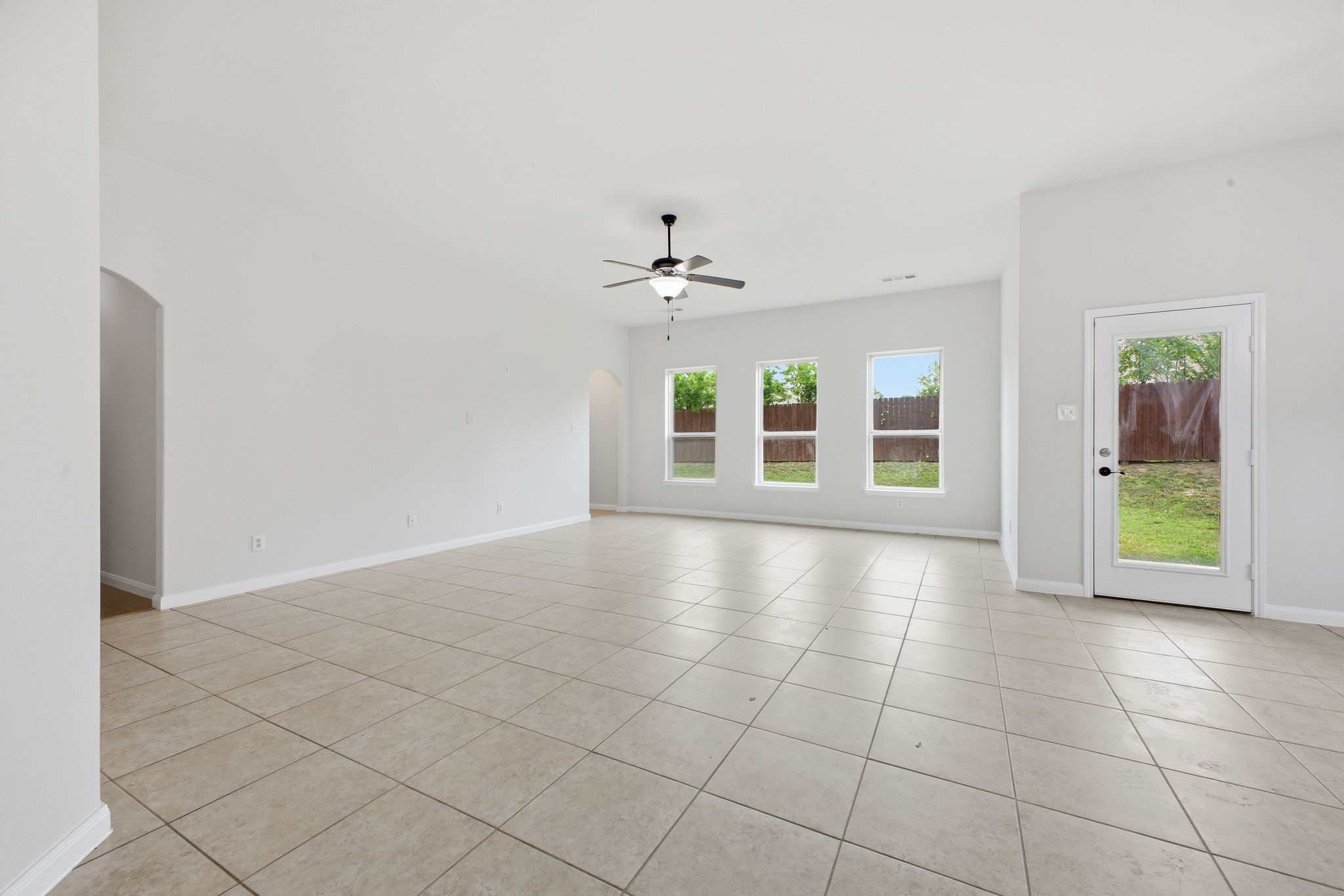 717 Roaring Springs Drive Glenn Heights TX 75154