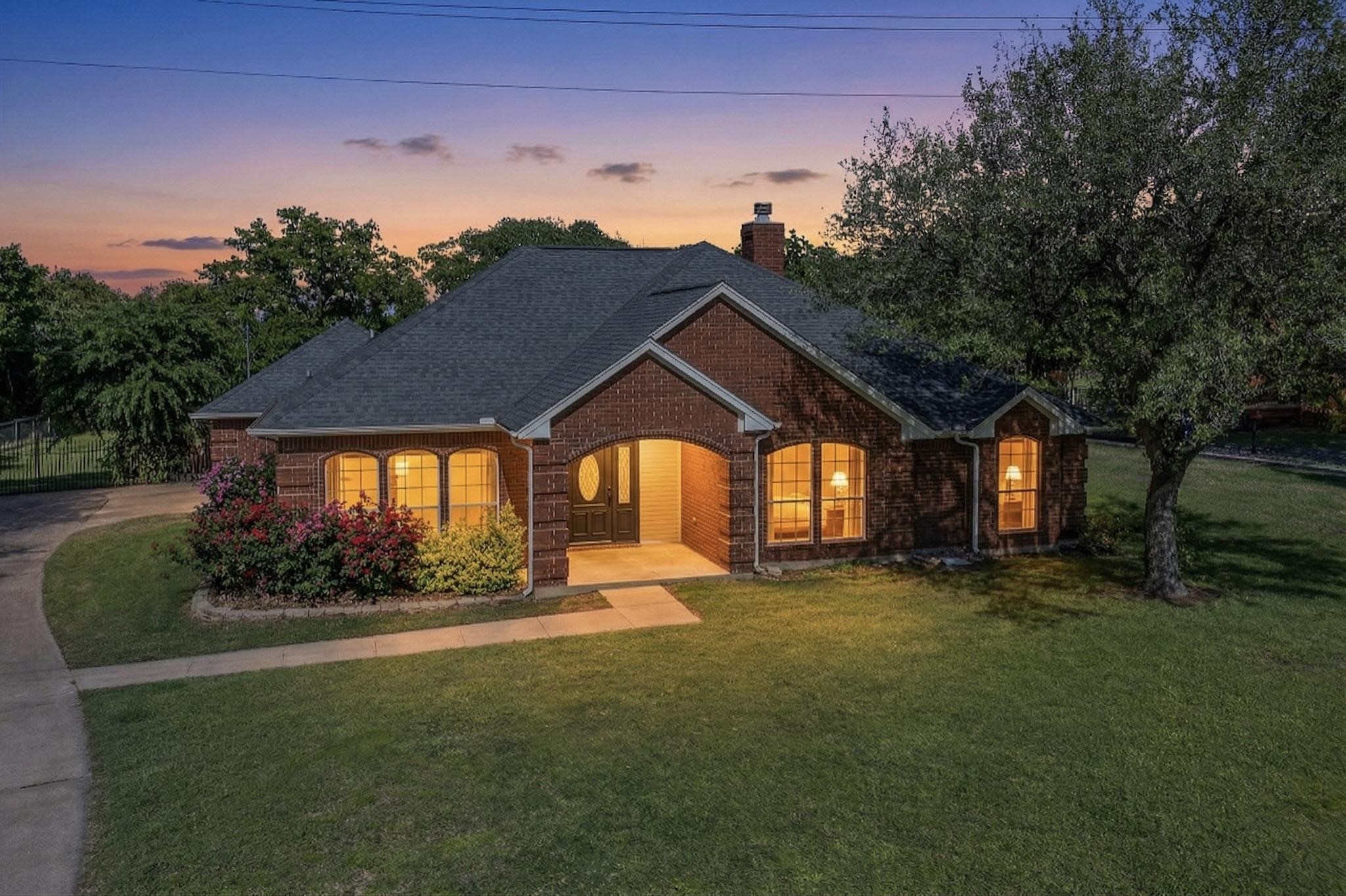 2601 Trail Tree Court Burleson TX 76028
