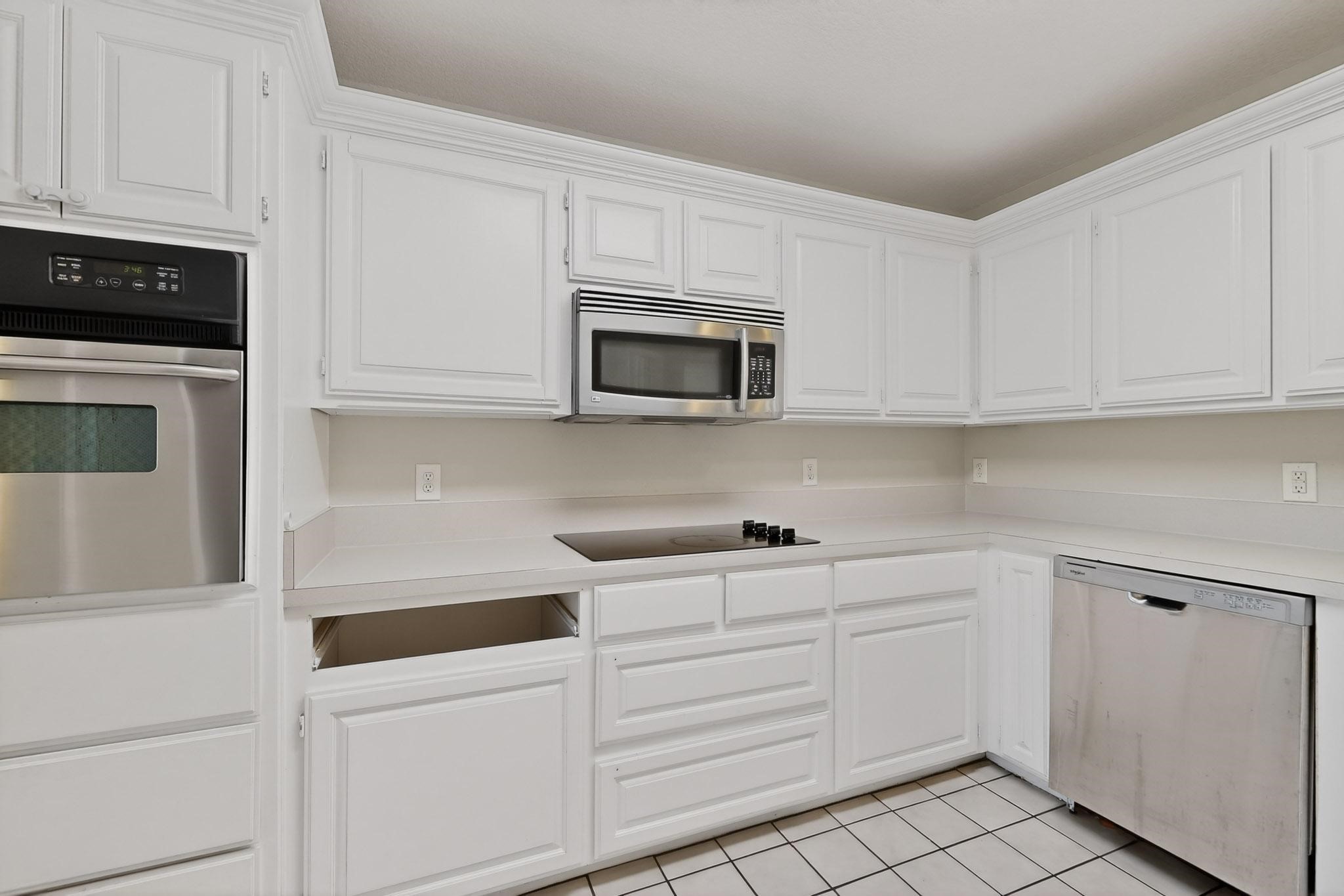 2601 Trail Tree Court Burleson TX 76028