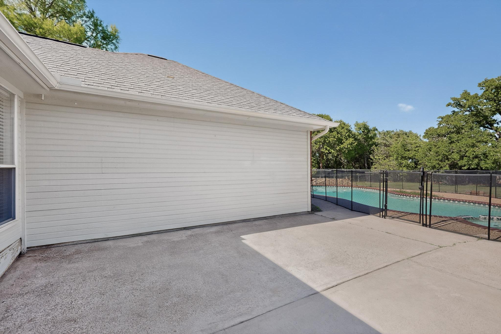2601 Trail Tree Court Burleson TX 76028