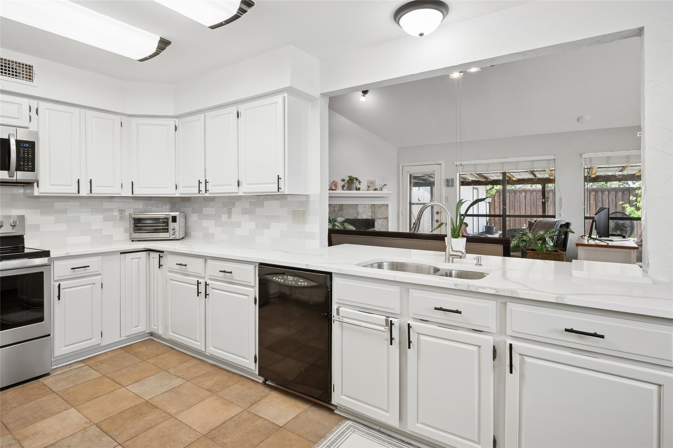 2449 Kimberly Drive Garland TX 75040