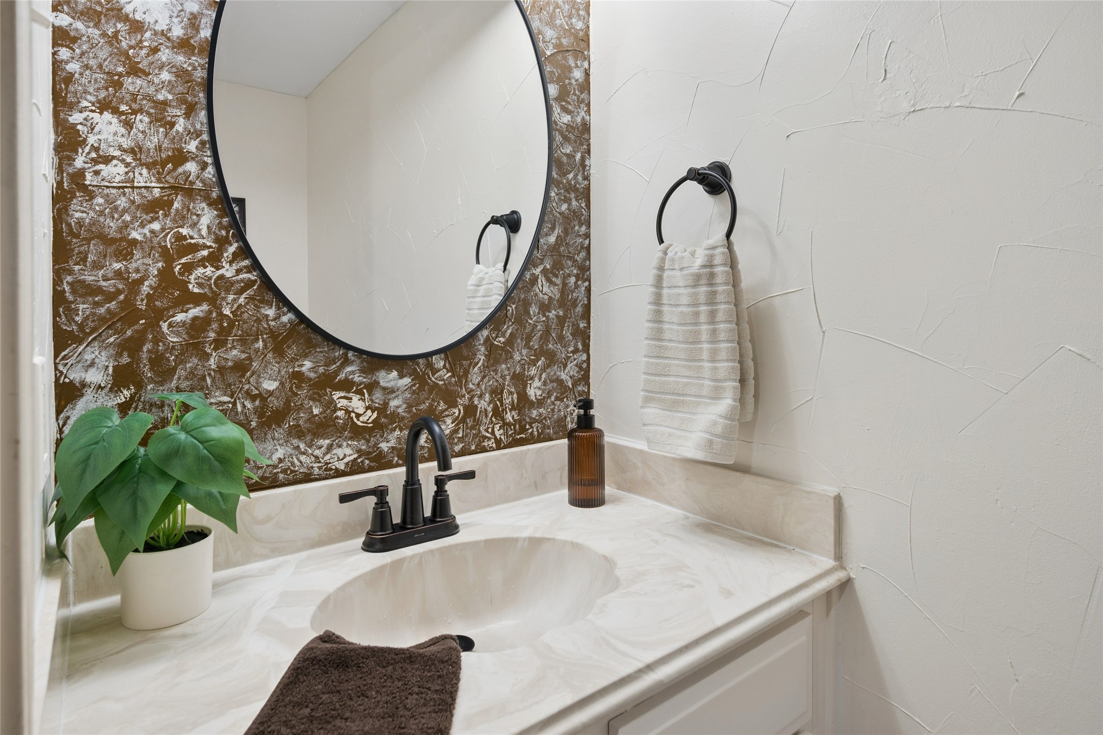 2449 Kimberly Drive Garland TX 75040