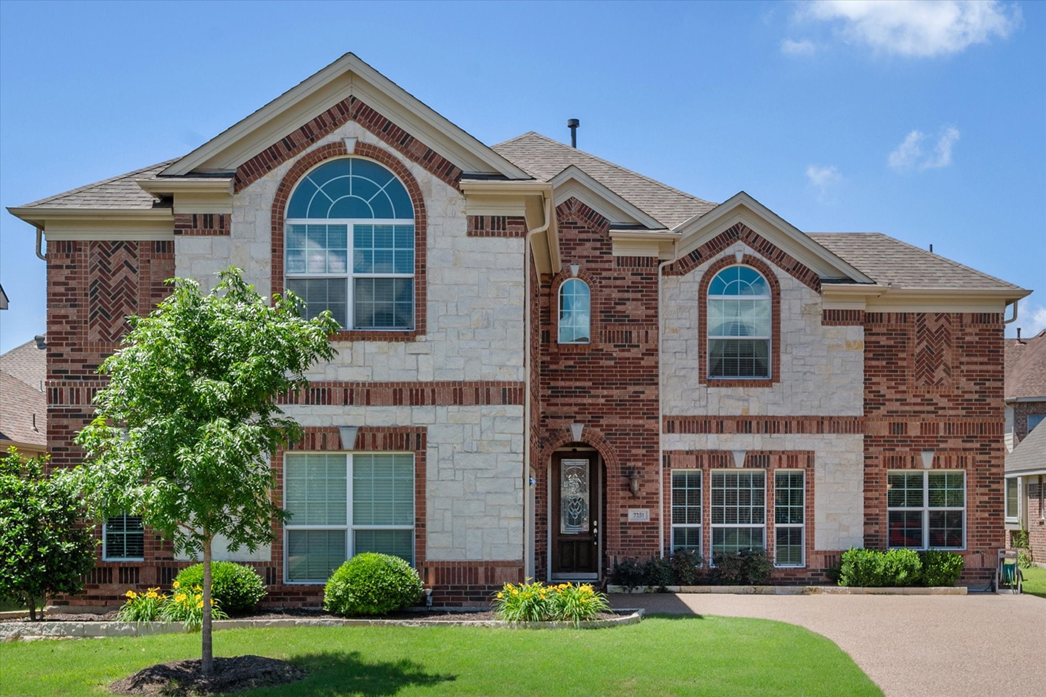 7251 Frontera Grand Prairie TX 75054