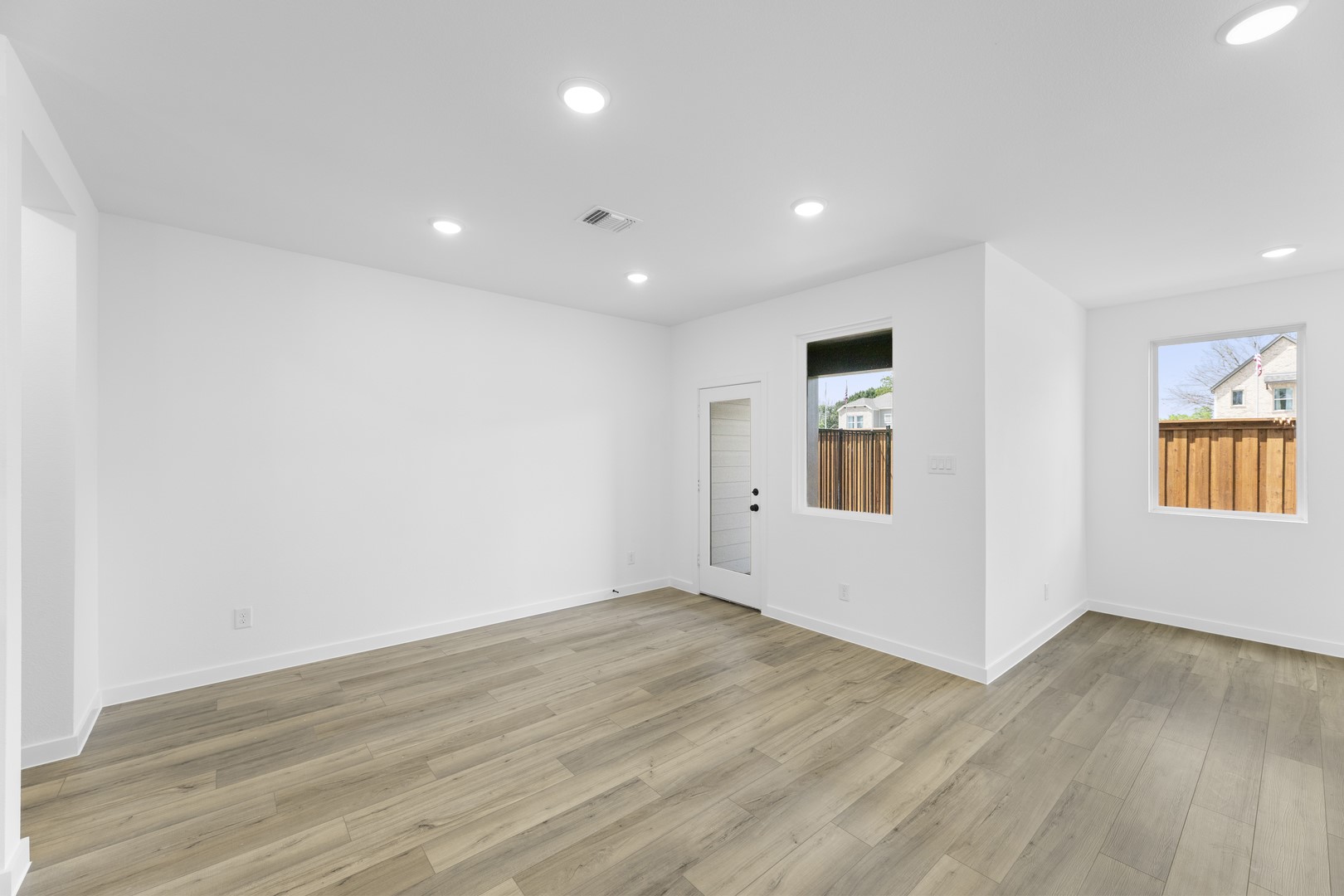 6923 Mission Tejas Drive Dallas TX 75228