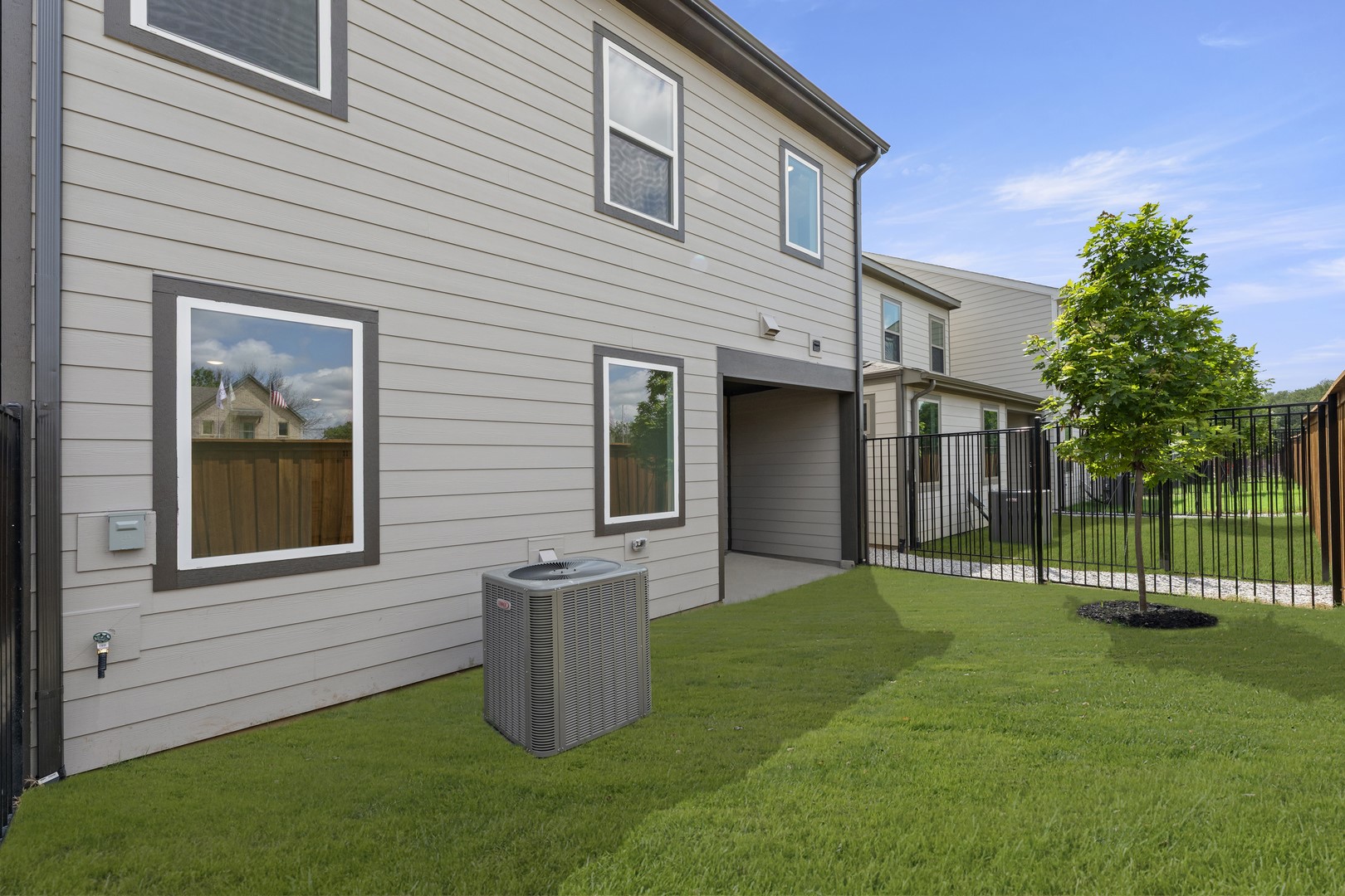 6923 Mission Tejas Drive Dallas TX 75228