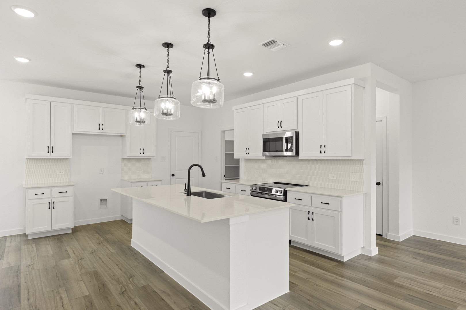 6923 Mission Tejas Drive Dallas TX 75228