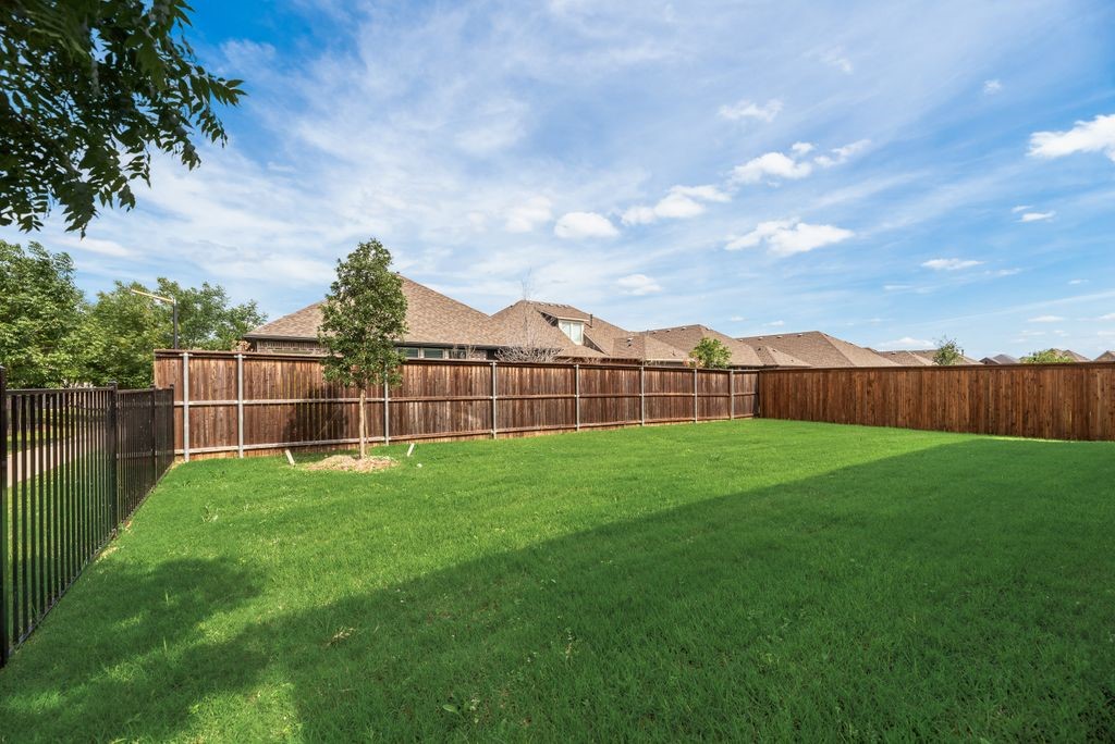 2216 La Jolla Drive Rowlett TX 75088