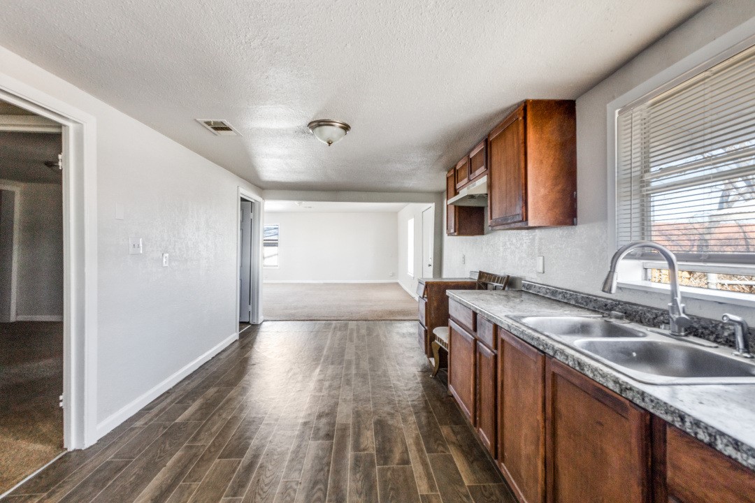 1125 E Palestine Street Mexia TX 76667