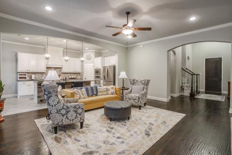 329 Madison Street Burleson TX 76028