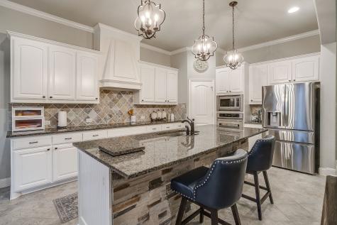 329 Madison Street Burleson TX 76028