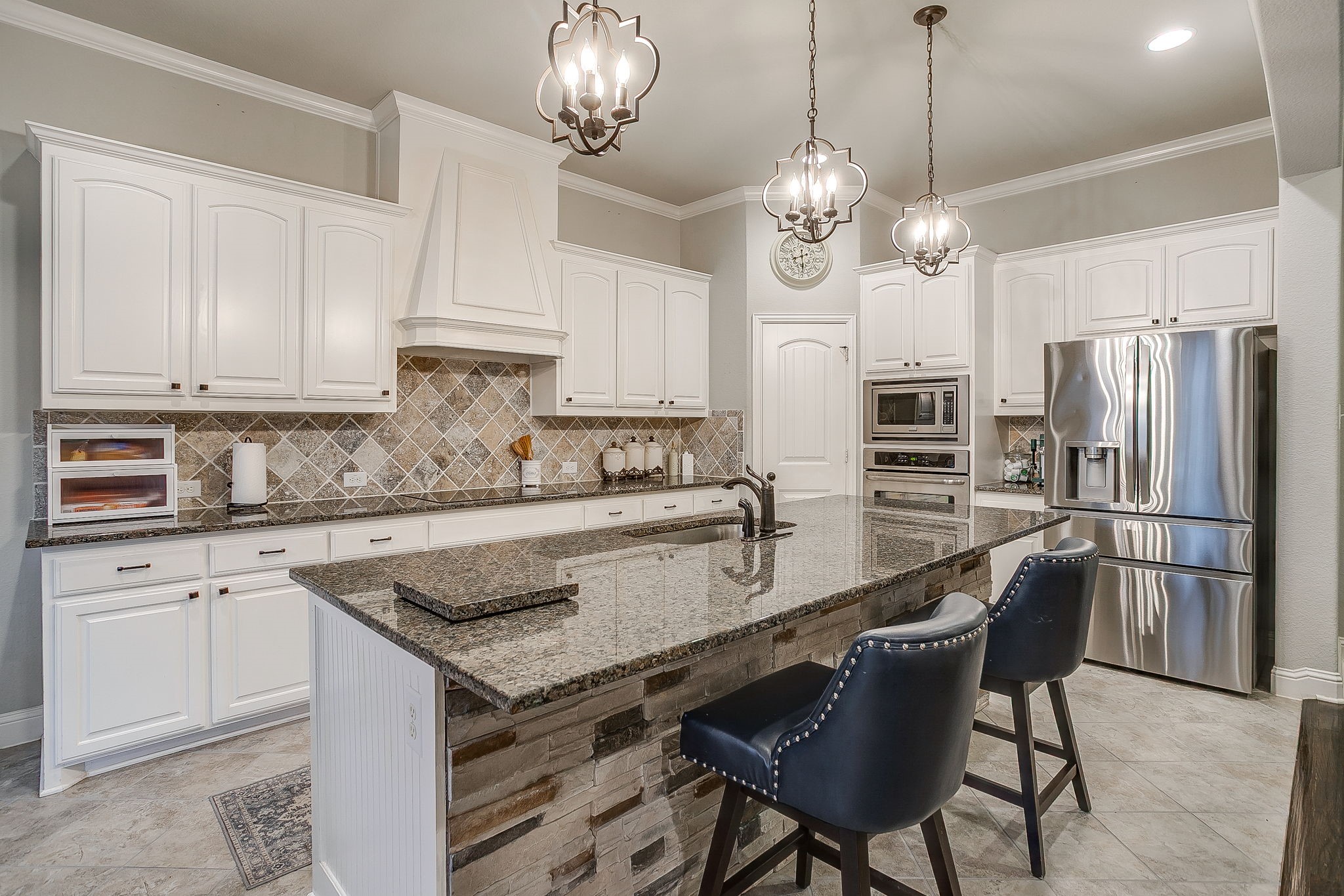 329 Madison Street Burleson TX 76028
