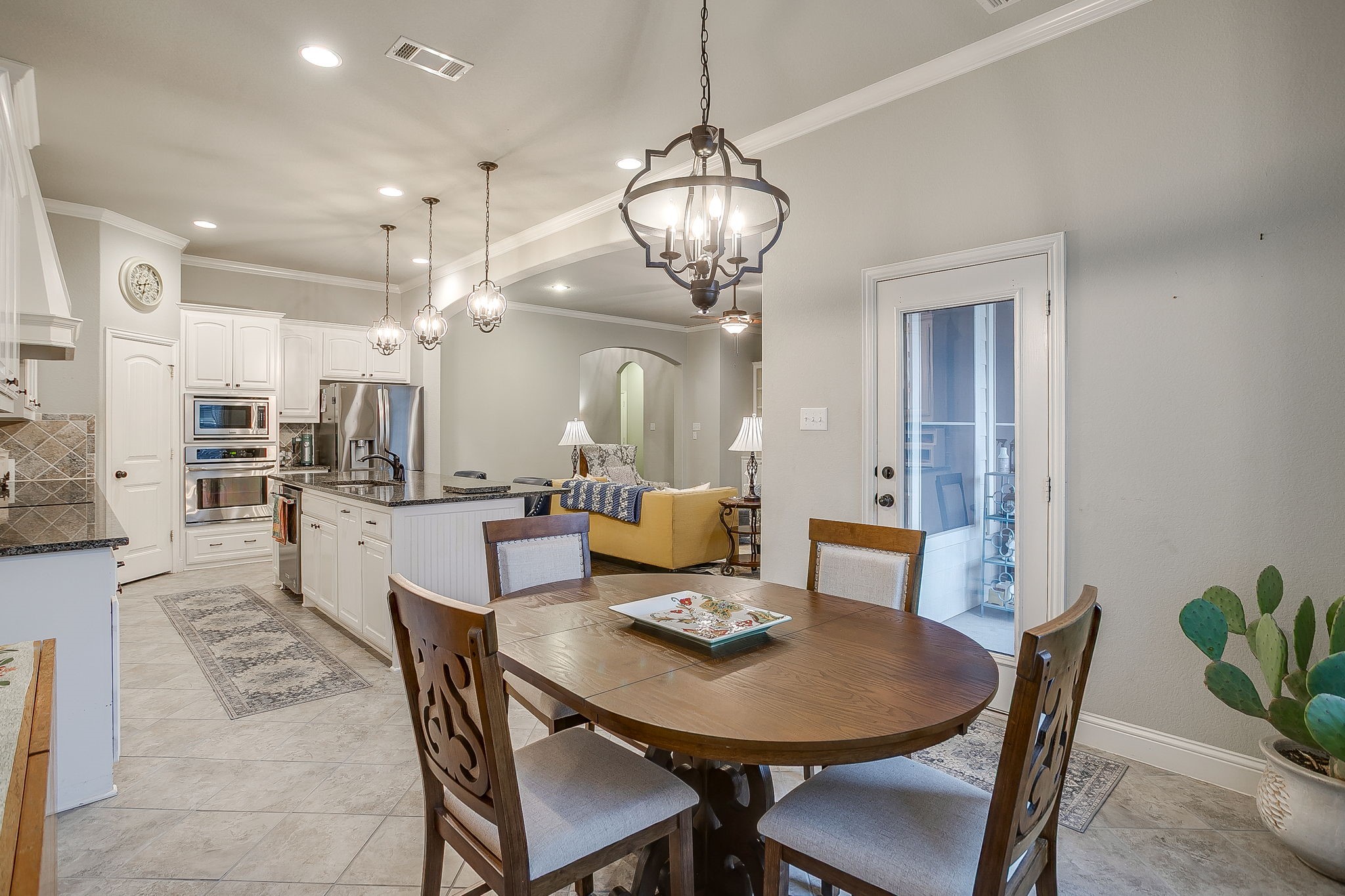 329 Madison Street Burleson TX 76028