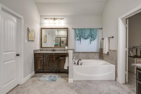 329 Madison Street Burleson TX 76028