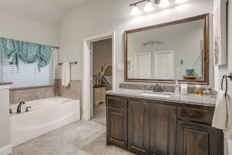 329 Madison Street Burleson TX 76028