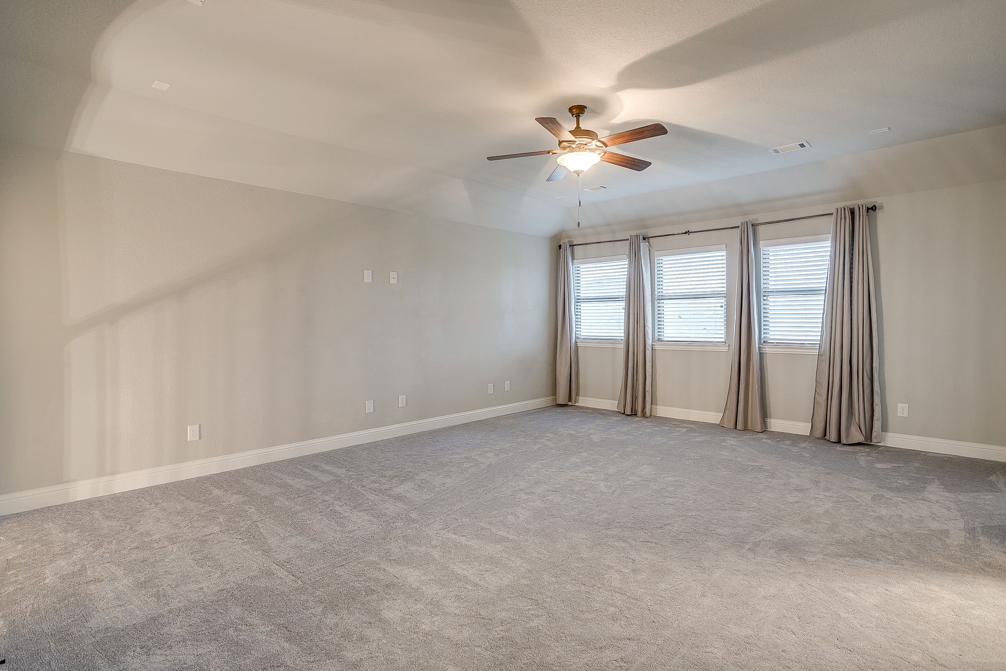 329 Madison Street Burleson TX 76028