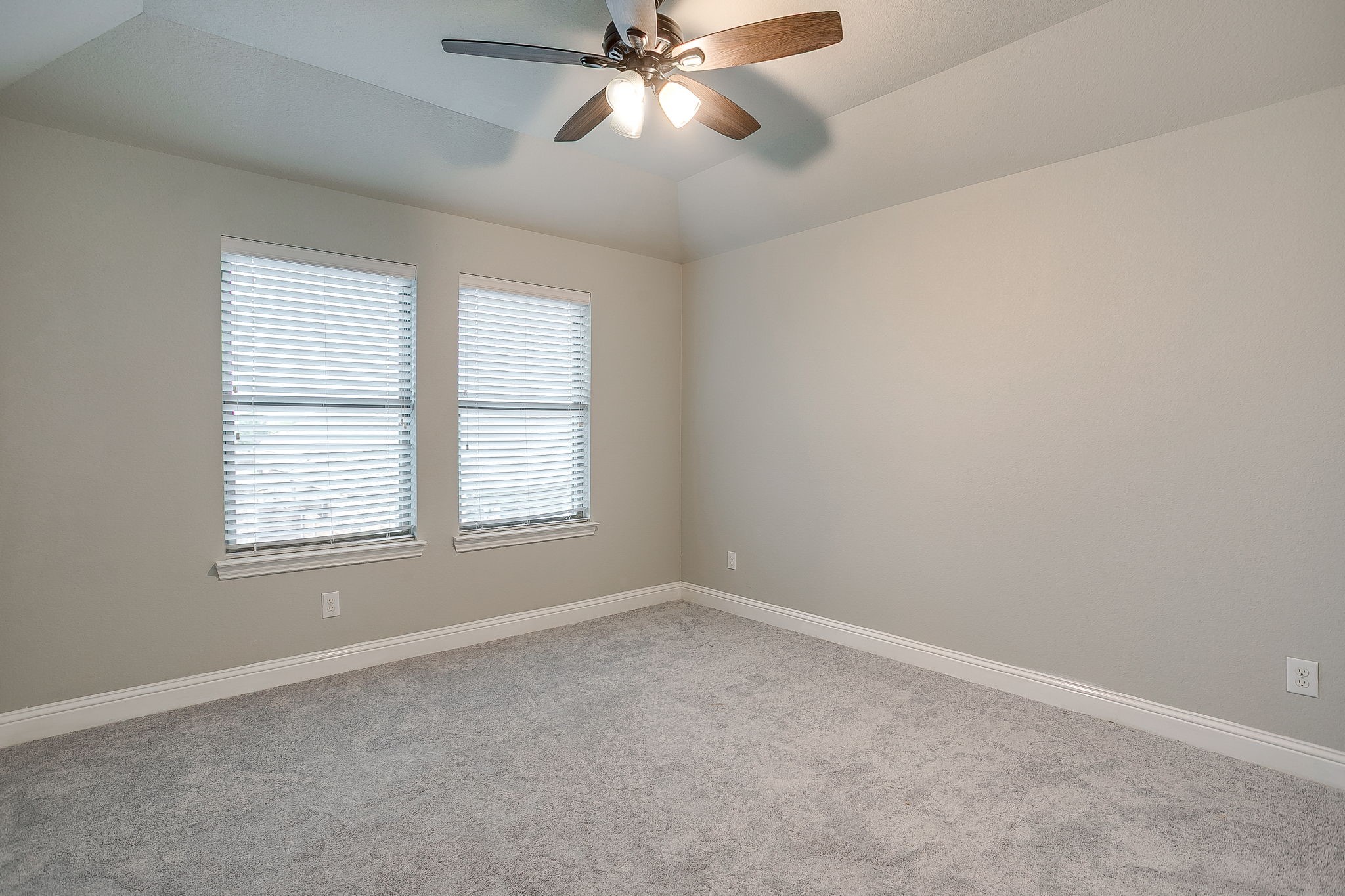 329 Madison Street Burleson TX 76028