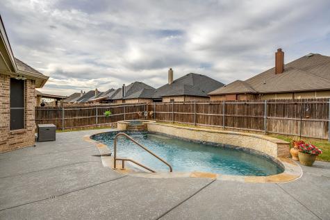 329 Madison Street Burleson TX 76028