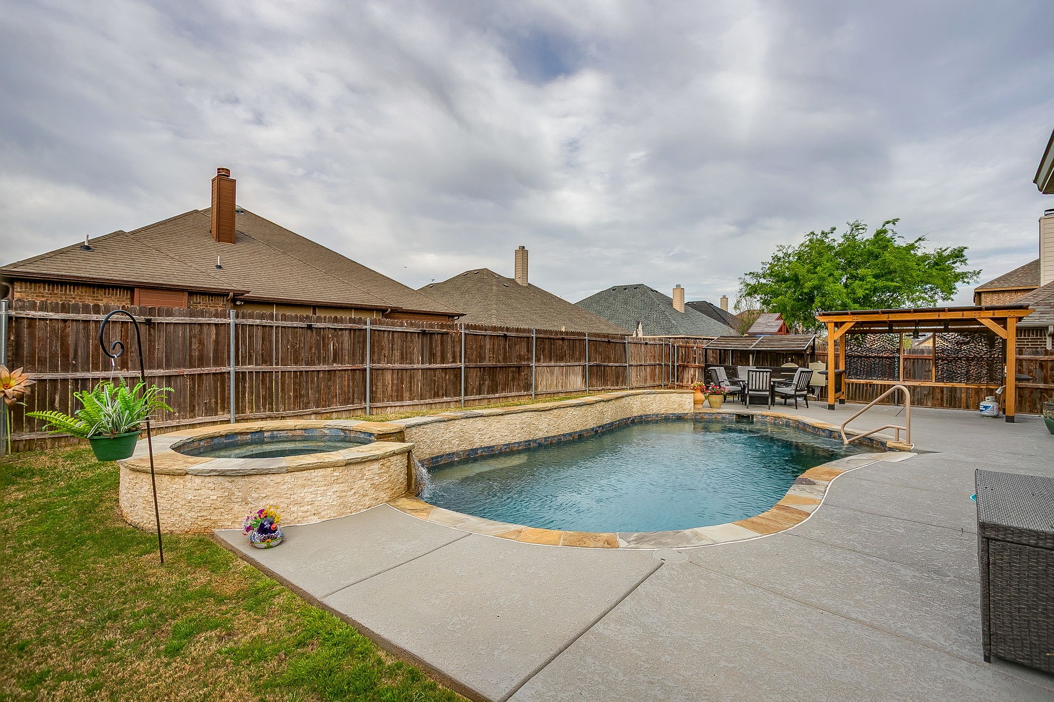 329 Madison Street Burleson TX 76028