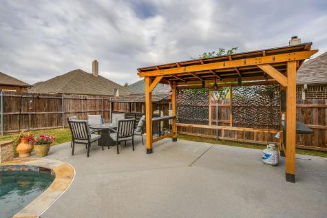 329 Madison Street Burleson TX 76028
