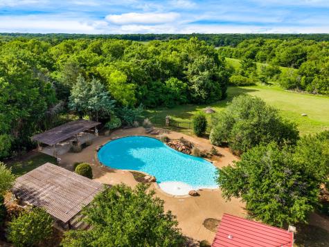 2100 Lake Crest Lane Wills Point TX 75169