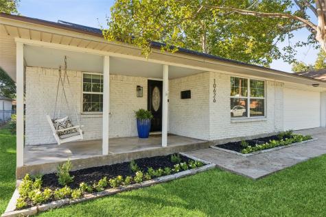10626 Larchfield Lane Dallas TX 75238