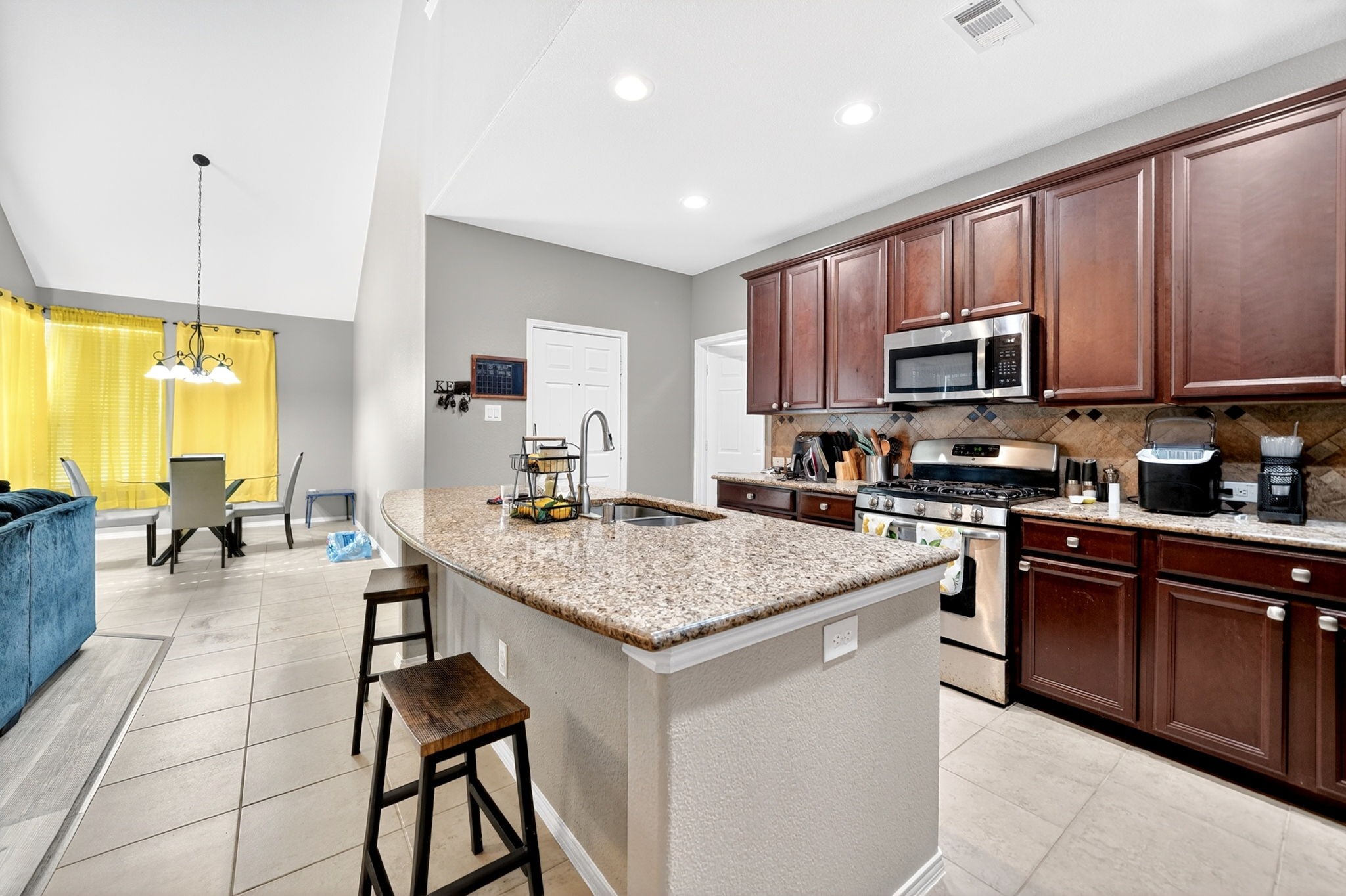 424 Castle Street Desoto TX 75115