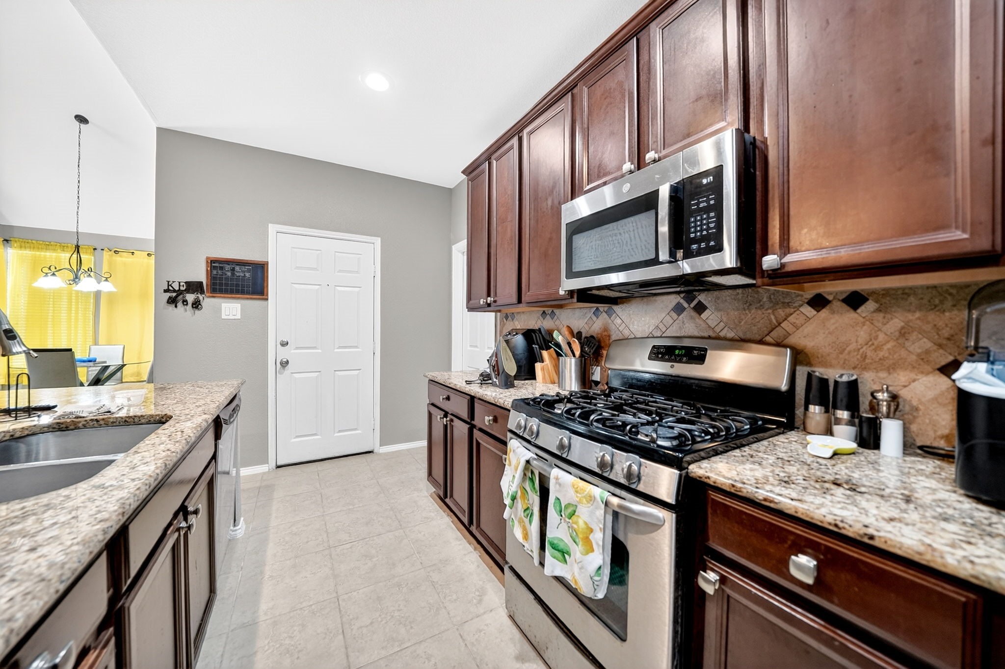 424 Castle Street Desoto TX 75115