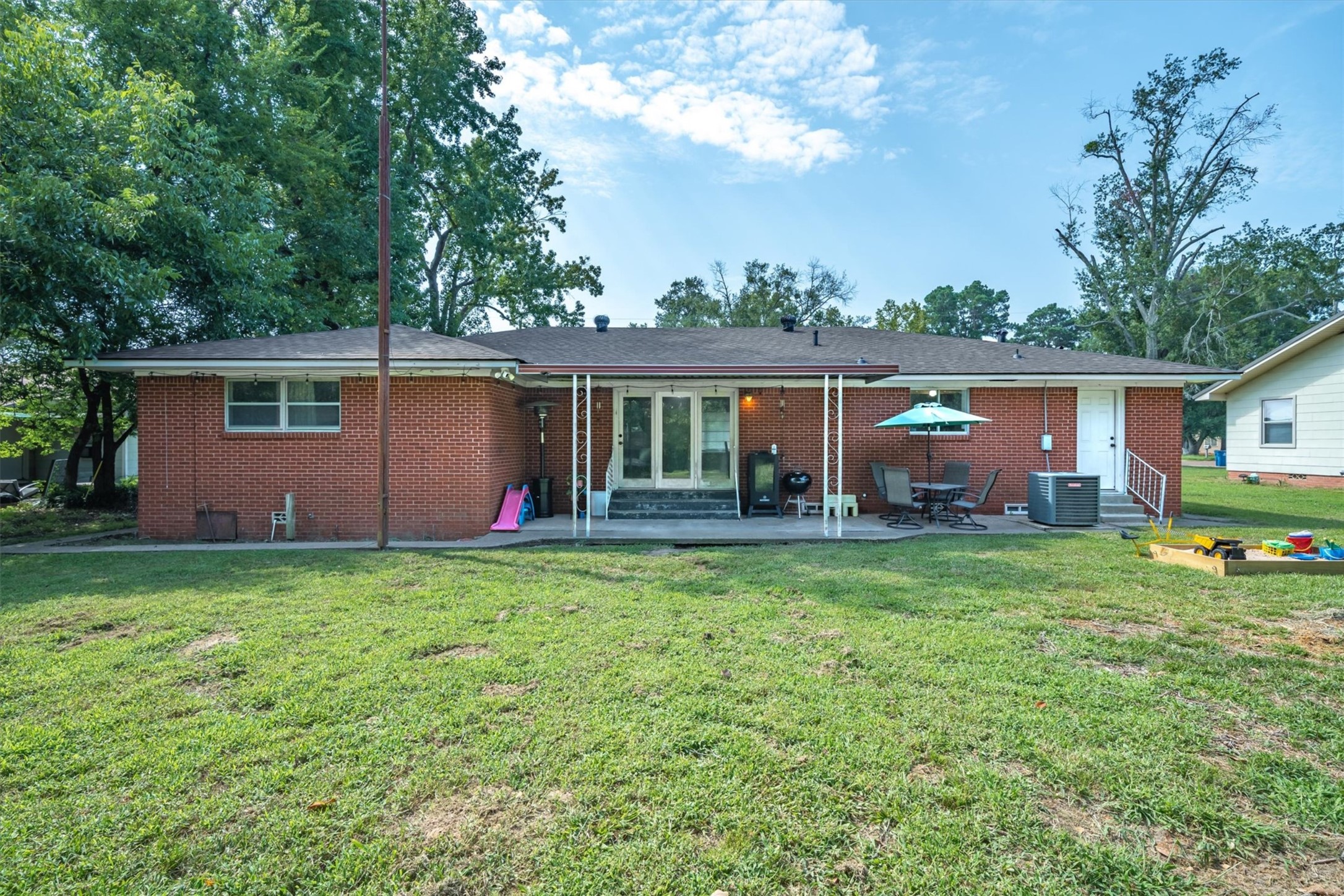 200 W Kansas Street Van TX 75790