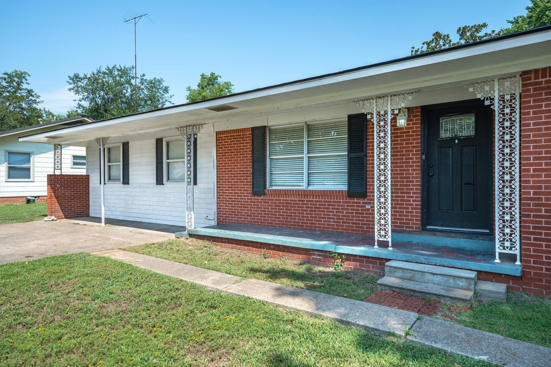 200 W Kansas Street Van TX 75790