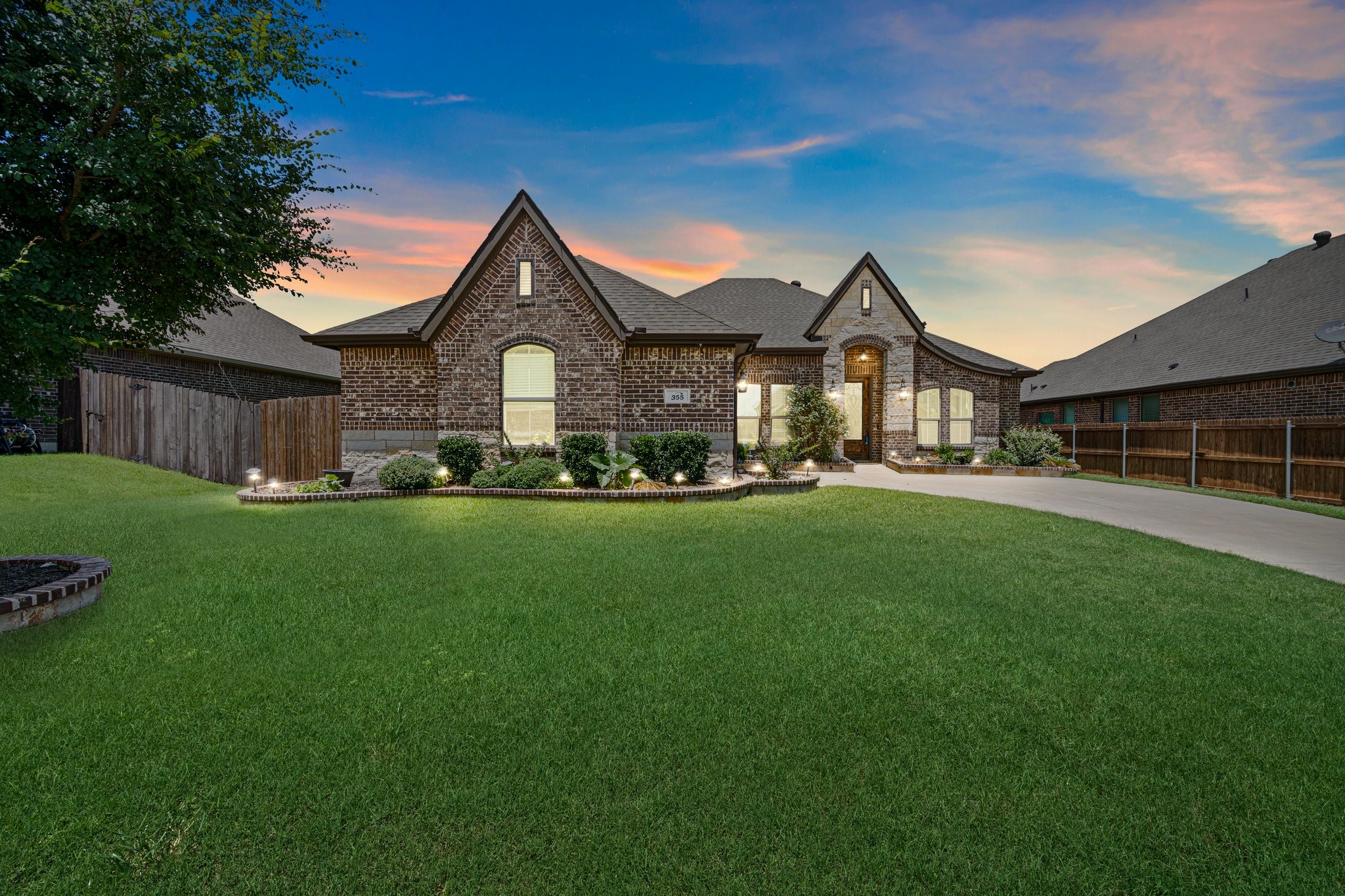 355 Windsor Street Waxahachie TX 75165