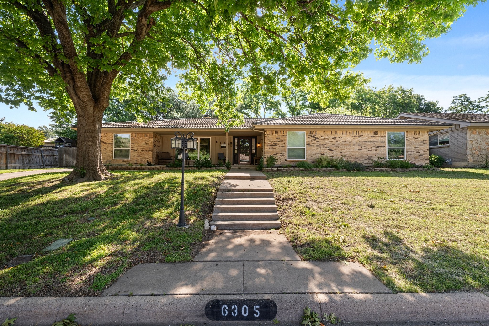 6305 Radstock Avenue Fort Worth TX 76133