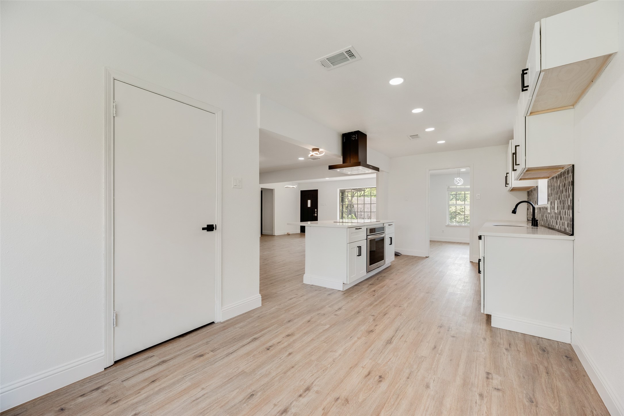 10823 Meadowcliff Lane Dallas TX 75238