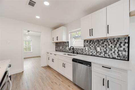 10823 Meadowcliff Lane Dallas TX 75238