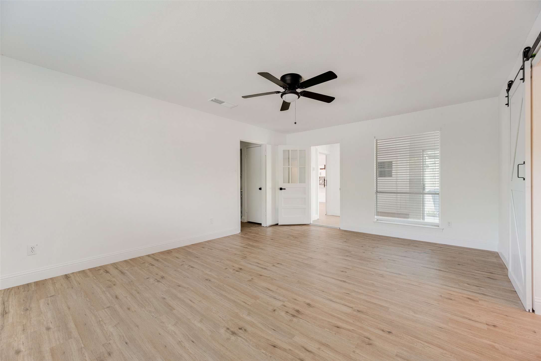10823 Meadowcliff Lane Dallas TX 75238