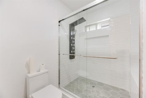 10823 Meadowcliff Lane Dallas TX 75238