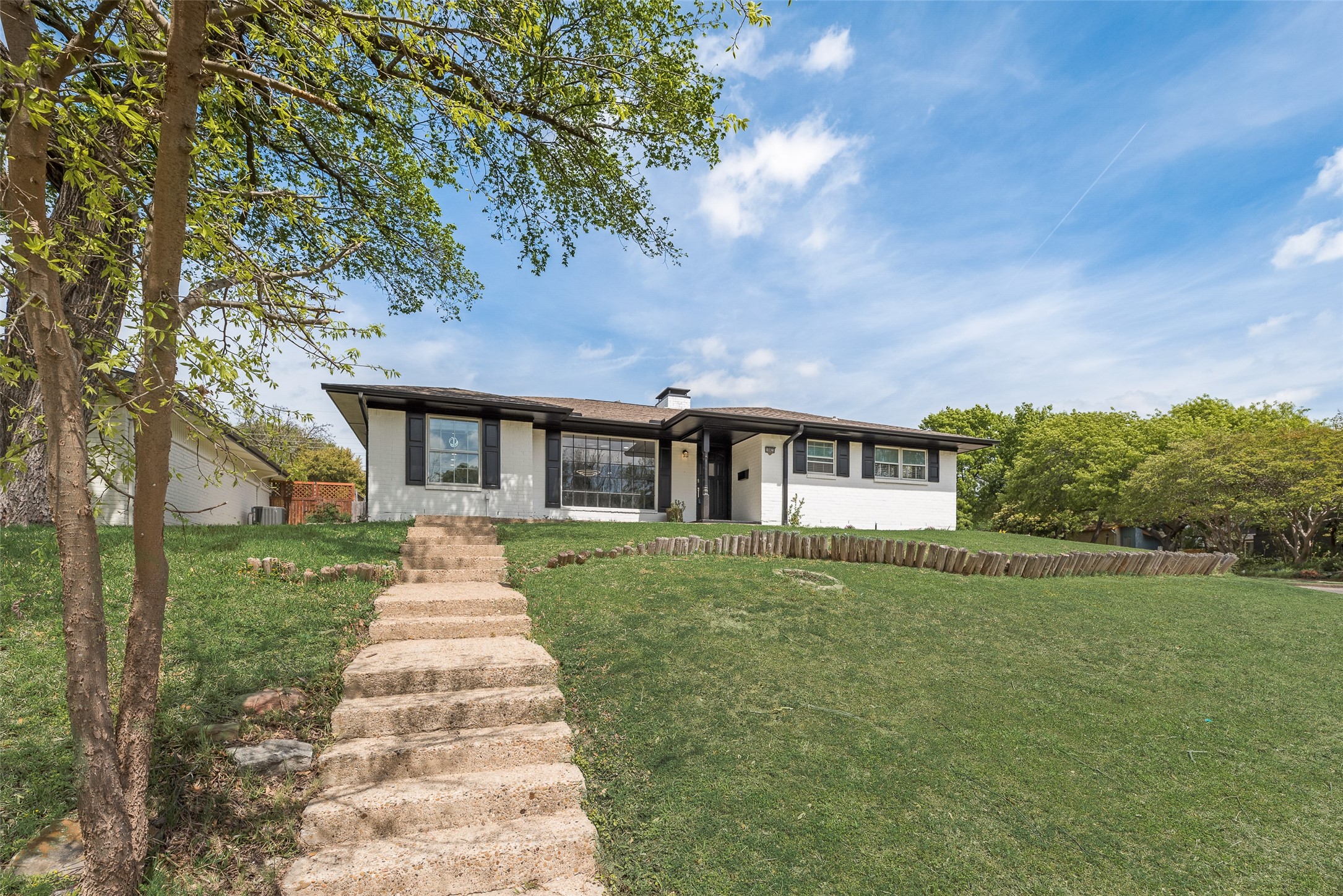 10823 Meadowcliff Lane Dallas TX 75238